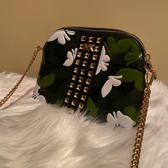 Michael Kors crossbody Purse - Picture 3 of 4